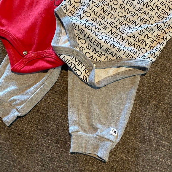 ‼️ No Longer Available ‼️ Calvin Klein Outfit - Picture 2 of 6